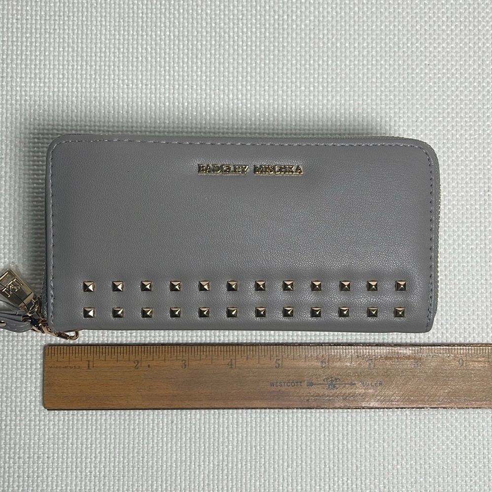 NWT Badgley Mischka Gray Studded Clutch Wristlet Gold Tone Hardware Zip Closure - Picture 7 of 9